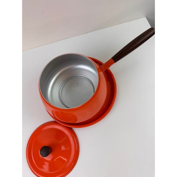 Vintage Bright Orange Fondue Pot Plate Combo Aluminum Wooden Handle with Lid - Picture 5 of 11